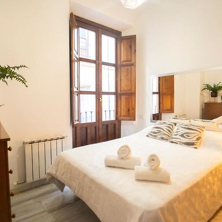 Bonito Y Acogedor Apartamento Pleno Centro Junto Catedral Granada Eksteriør billede